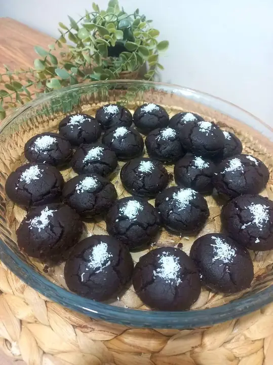 İpeksi Çikolata Soslu Ev Yapımı Profiterol tarifi